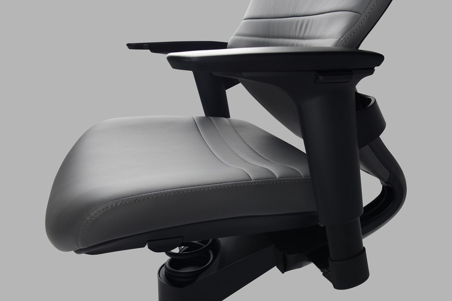 Adaptic Style kancelárska zdravotná stolička